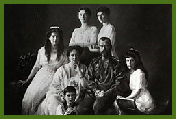 250px-The_Romanovs,_1913.jpg